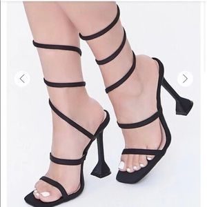 NWT Forever 21, So Me heels